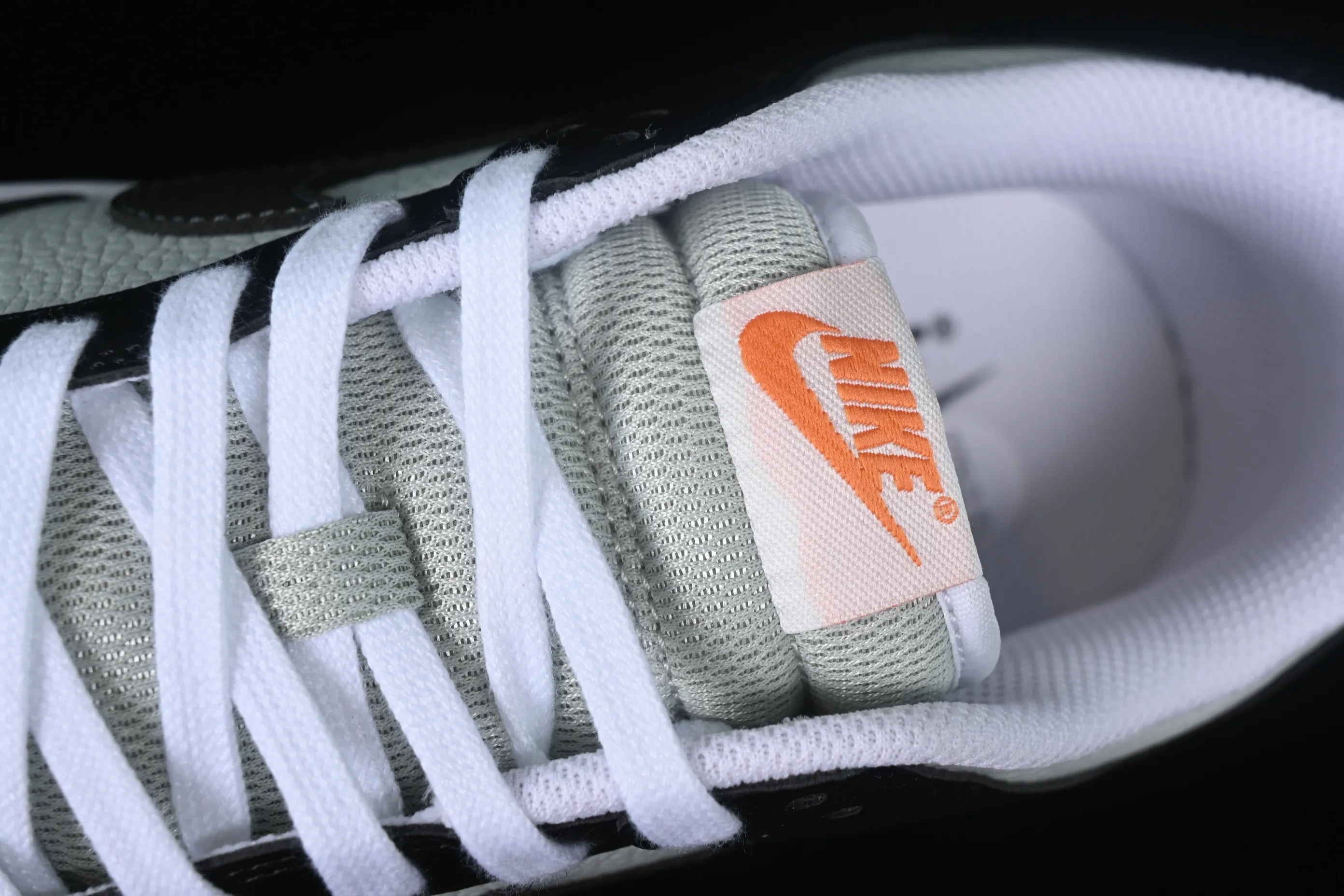 All categories Nk SB Dunk series Nk SB Dunk Low low-top sneakers K version Nk Dunk Low "Mini Orange Swoosh" SB low-top sports and leisure sneakers FN7808-001